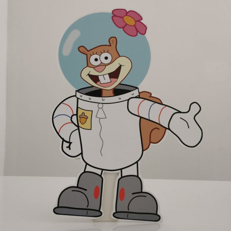 Sünger Bob Konsept Sandy Cheeks Maketi – Ayaklı