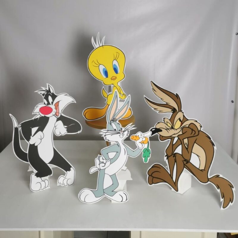 Looney Tunes Çizgi Film Karakterleri Maket Seti – Ayaklı